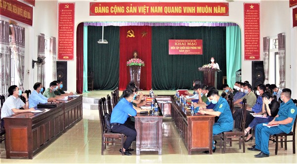 Phó Bí thư Thường trực Huyện ủy dự Lễ khai mạc diễn tập chiến đấu phòng thủ xã Lộc Yên