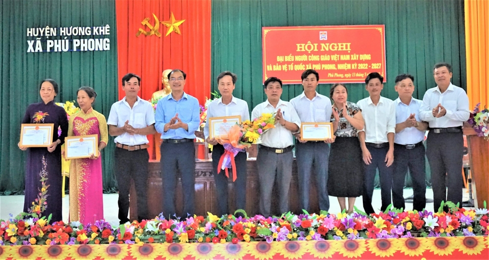 Phú Phong Hội nghị Người công giáo Việt Nam xây dựng và bảo vệ Tổ quốc 