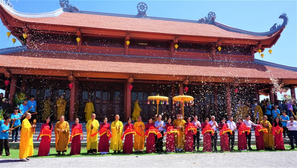 Đại lễ khánh thành ngôi Tam Bảo chùa Đại Giác, Trung tâm Phật giáo huyện Hương Khê