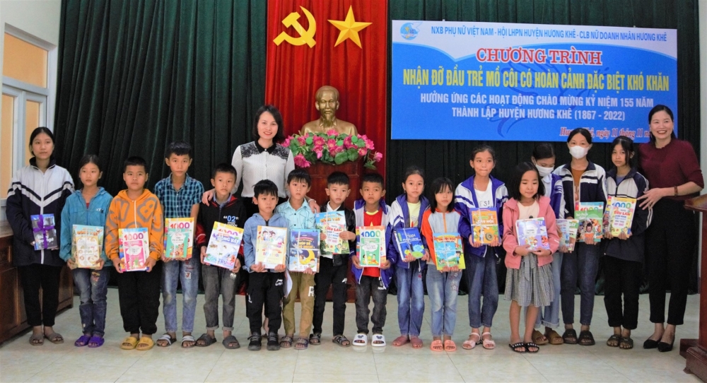  Thêm 28 trẻ mồ côi ở Hương Khê được nhận đỡ đầu  