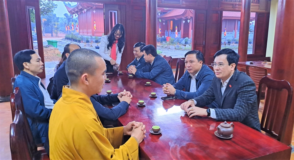 Lãnh đạo huyện chúc Tết Ban Trị sự Hội Phật giáo huyện