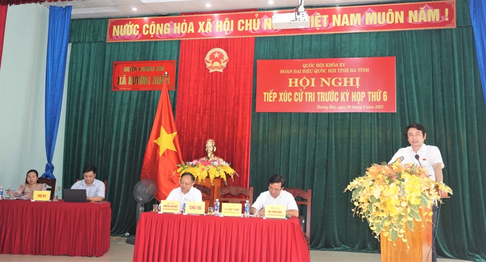 Đoàn ĐBQH tỉnh tiếp xúc cử tri tại huyện Hương Khê