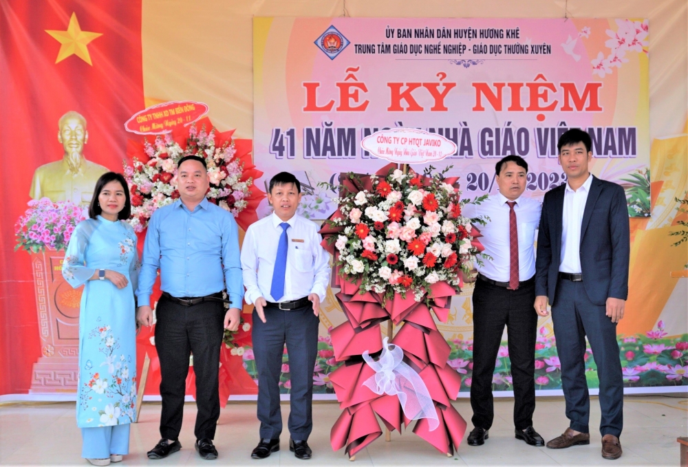  Trung tâm GDNN-GDTX huyện kỷ niệm 41 năm Ngày Nhà giáo Việt Nam