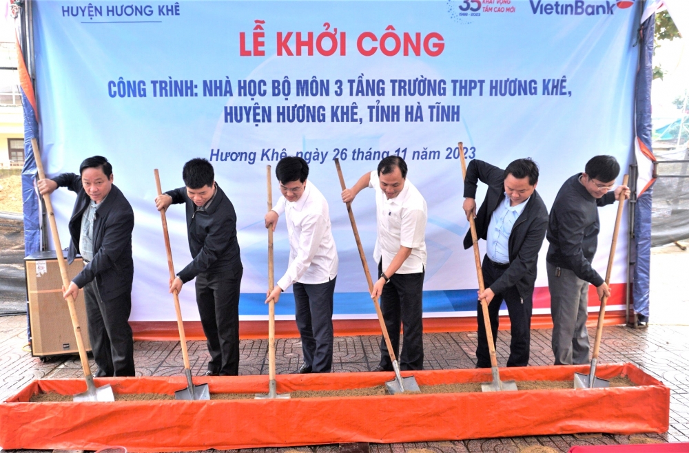 Bí thư Tỉnh ủy dự khởi công xây dựng công trình nhà học bộ môn Trường THPT Hương Khê