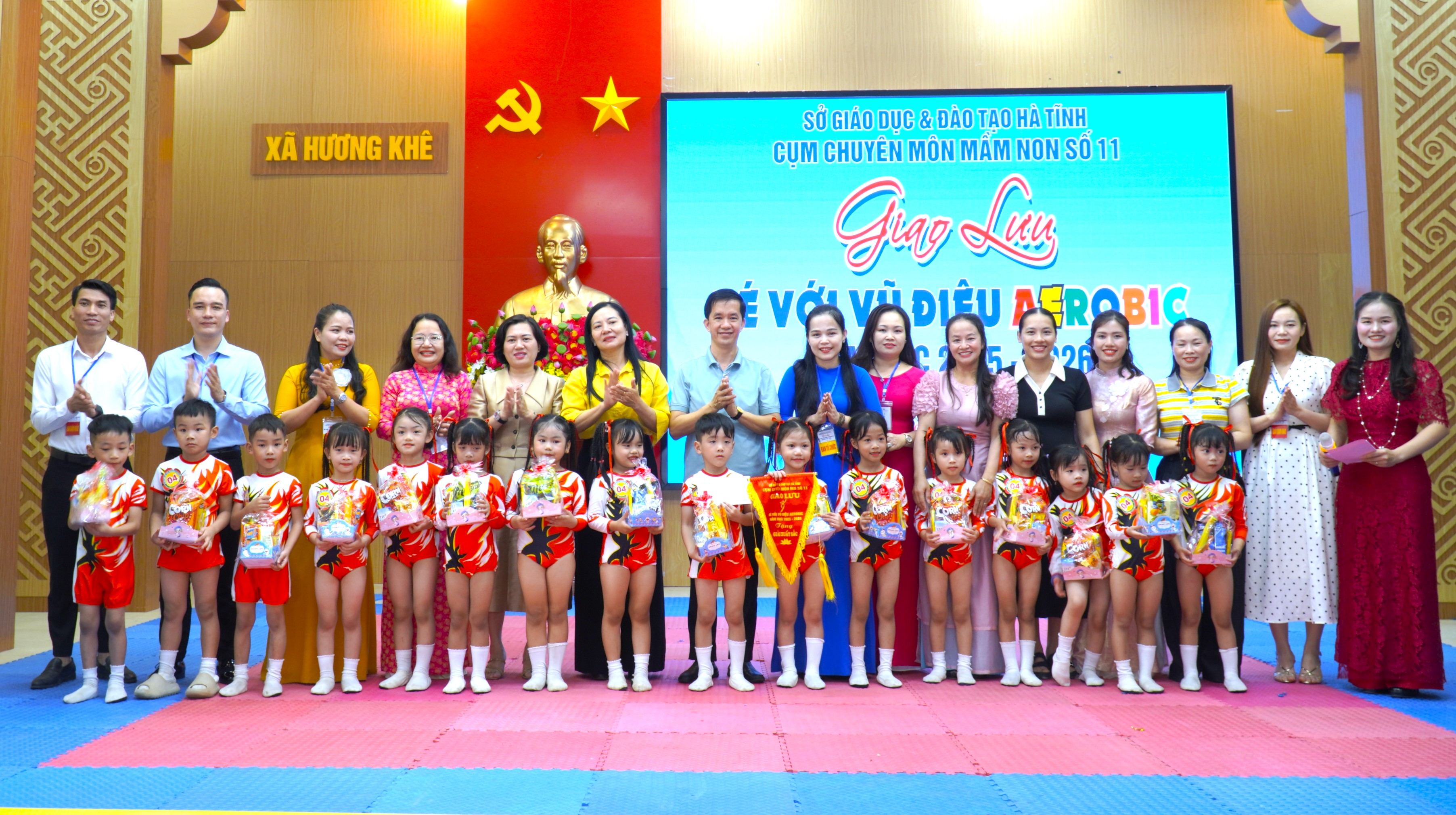 Cụm chuyên môn mầm non số 11 tổ chức thành công chương trình giao lưu “Bé với vũ điệu Aerobic”