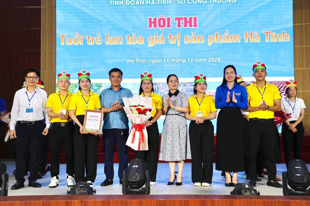 Đoàn xã Hương Khê xuất sắc giành Giải Nhất Hội thi “Tuổi trẻ lan tỏa giá trị sản phẩm Hà Tĩnh” năm 2025