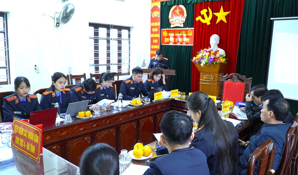 VKSND khu vực 4 – Hà Tĩnh tổ chức hội nghị phổ biến, quán triệt các văn bản pháp luật mới