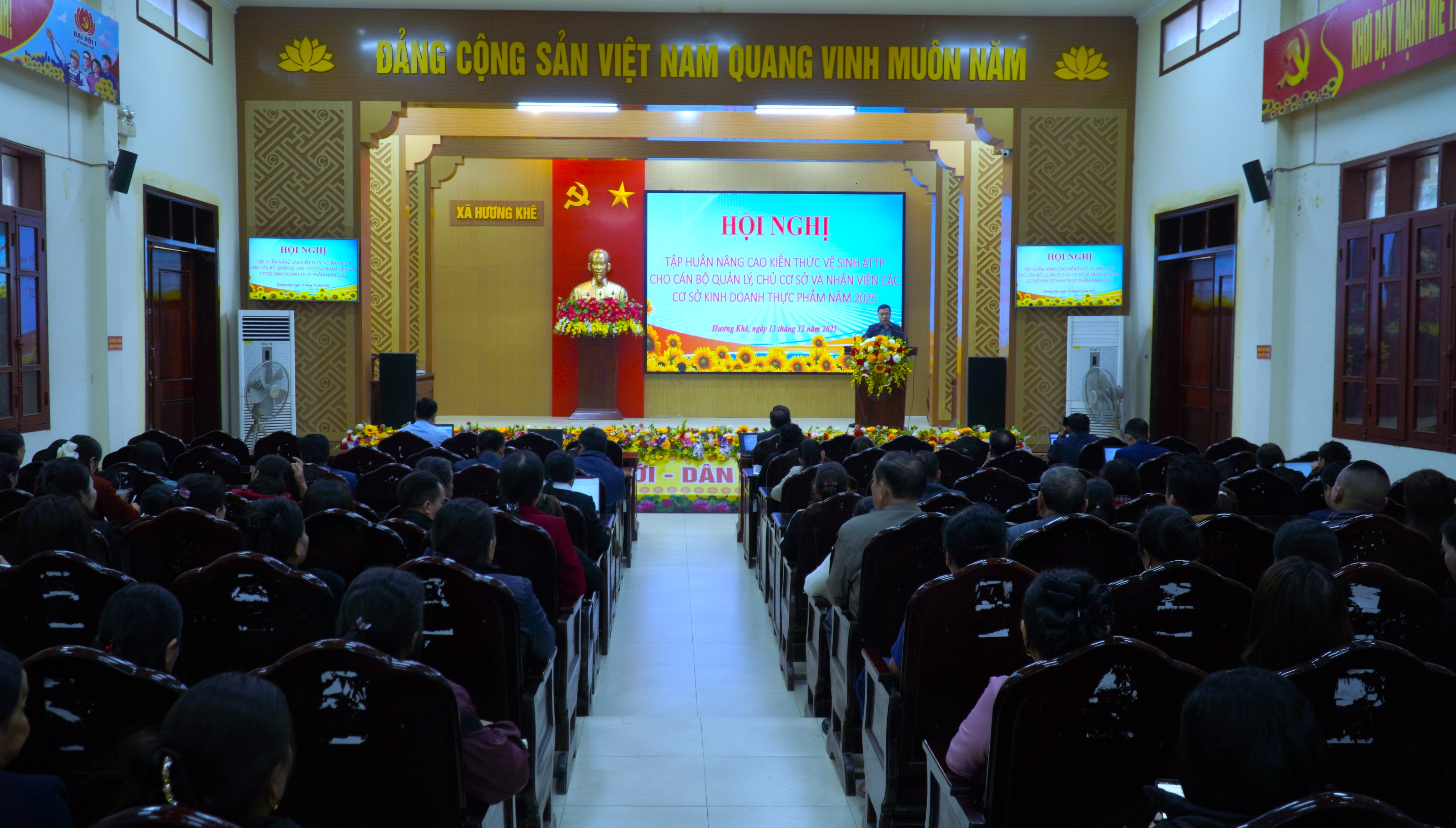 Hơn 200 đại biểu tham gia tập huấn Vệ sinh an toàn thực phẩm năm 2025