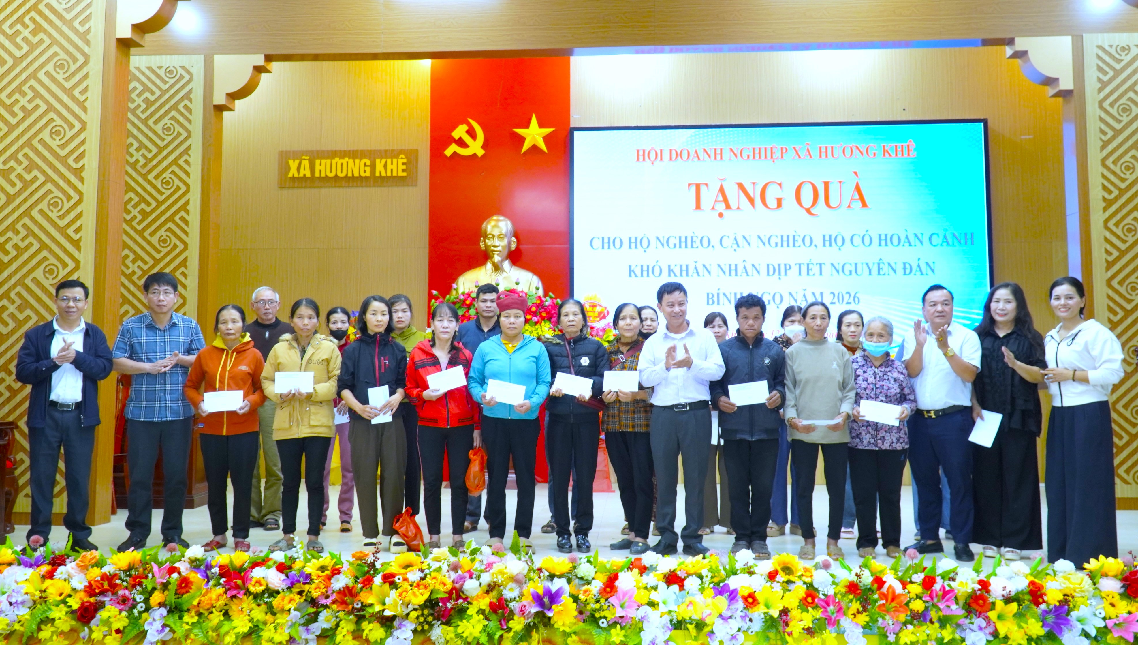 Hội Doanh nghiệp xã Hương Khê trao 178 suất quà Tết cho hộ có hoàn cảnh khó khăn dịp Xuân Bính Ngọ 2026