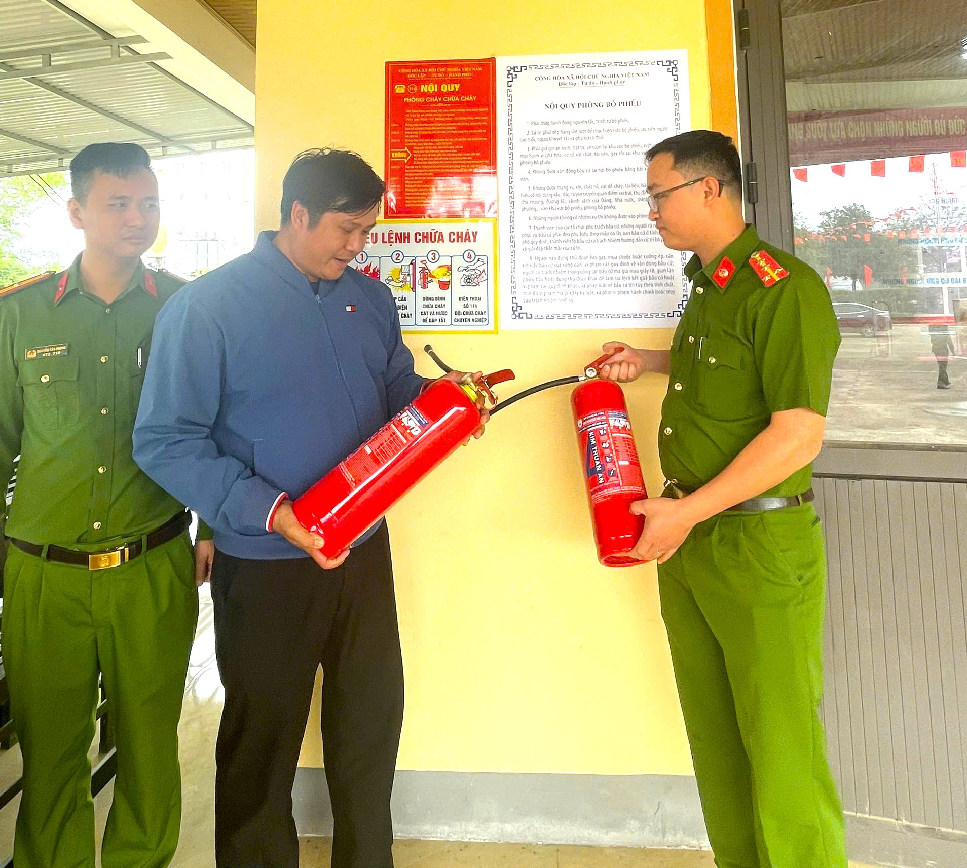 Tăng cường các giải pháp bảo đảm an toàn phòng cháy, chữa cháy tại các điểm bầu cử khu vực Hương Khê