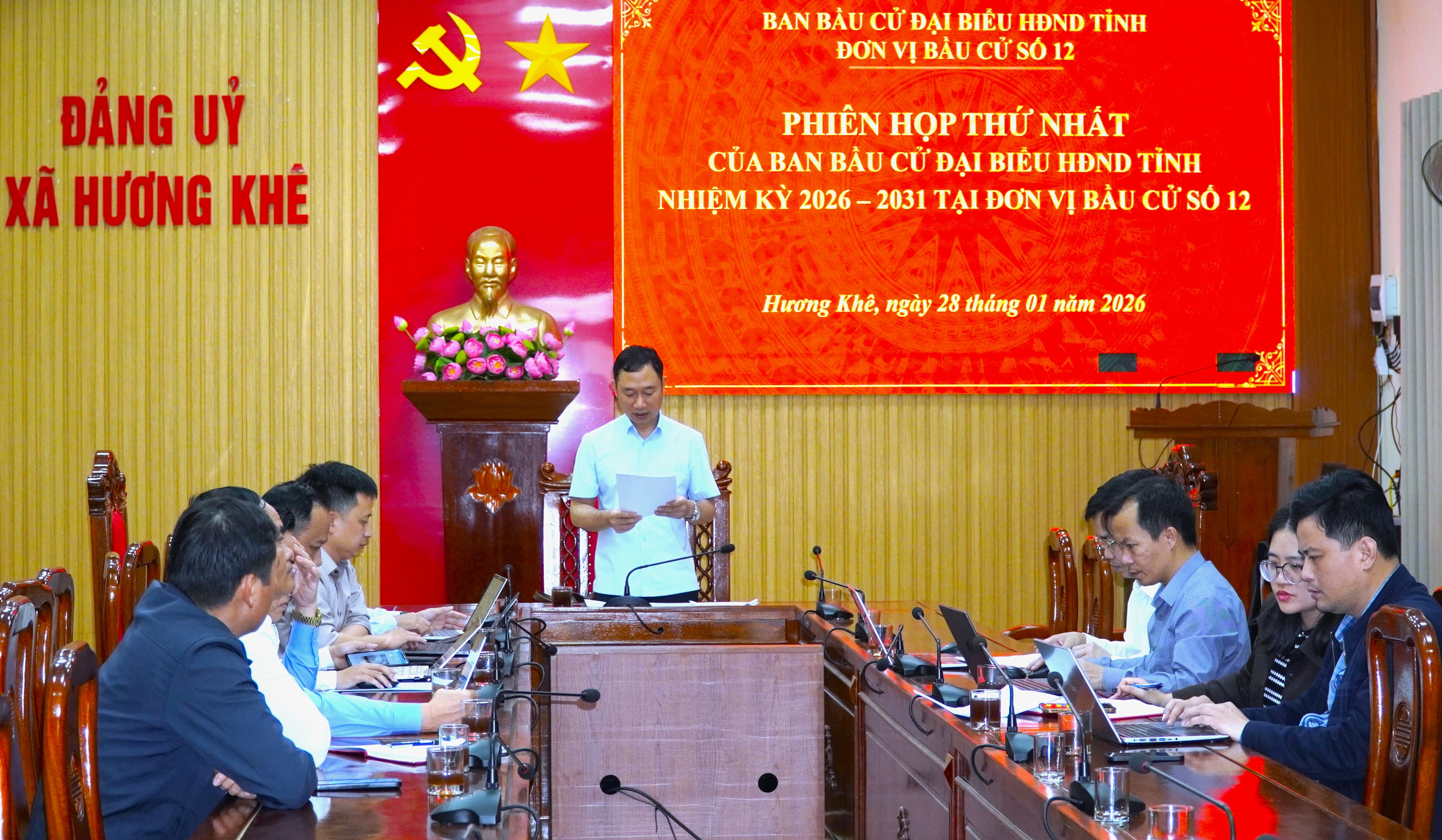 Ban bầu cử đại biểu HĐND tỉnh đơn vị bầu cử số 12 họp triển khai nhiệm vụ