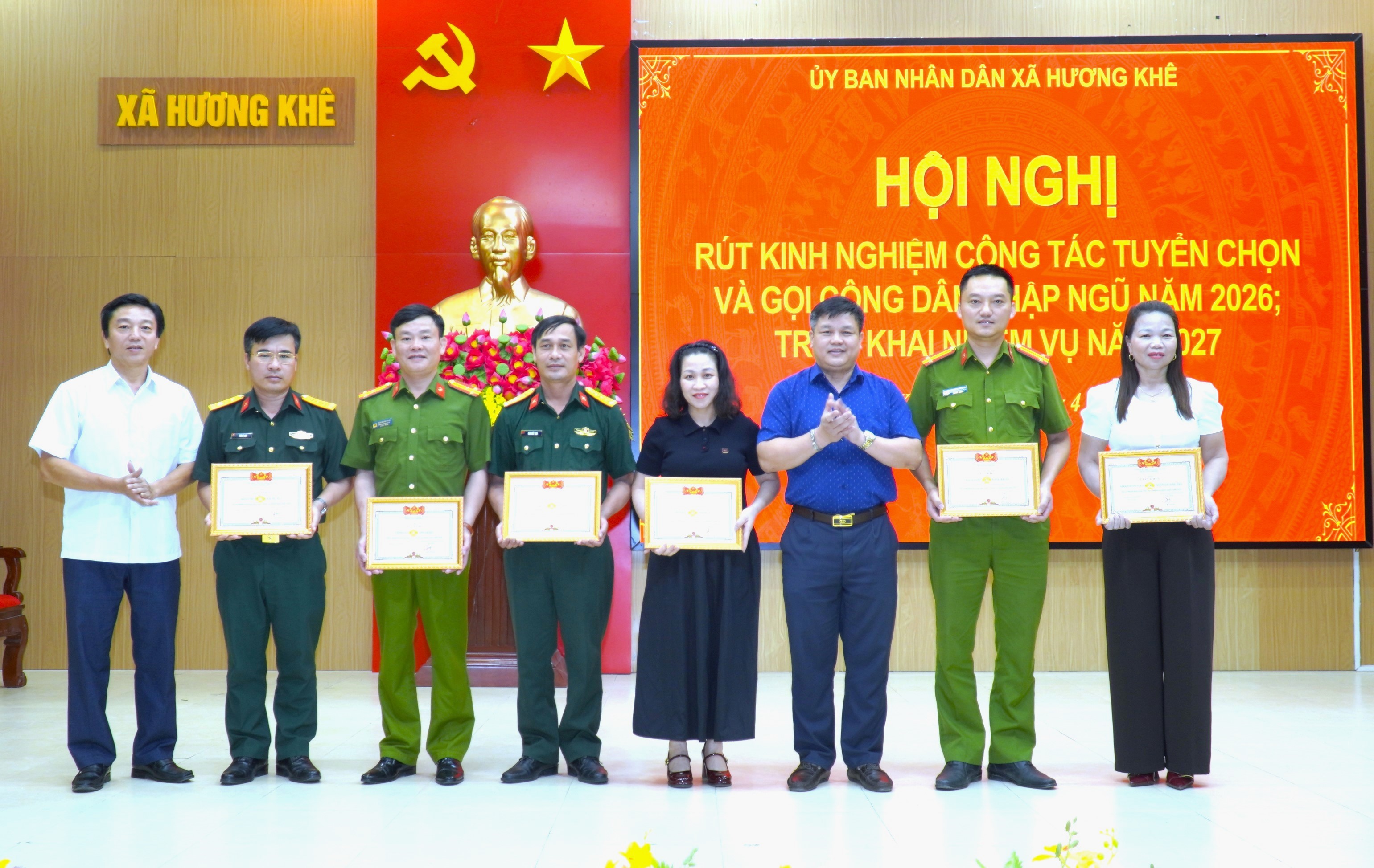 Xã Hương Khê tổ chức hội nghị rút kinh nghiệm công tác tuyển, giao quân năm 2026; triển khai nhiệm vụ năm 2027