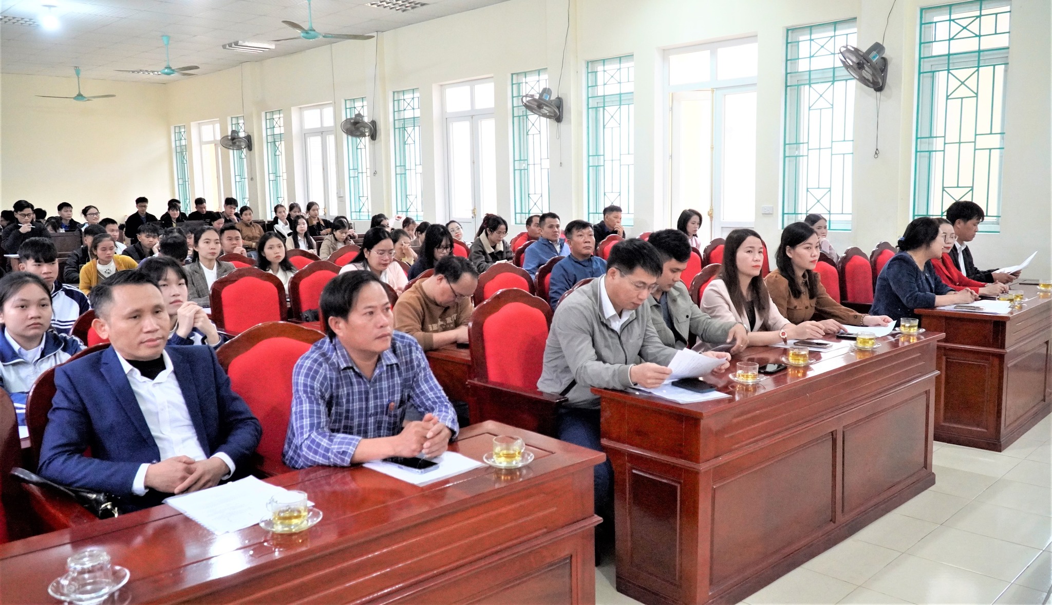 Khai giảng lớp bồi dưỡng nhận thức về Đảng khóa III cho 107 quần chúng ưu tú