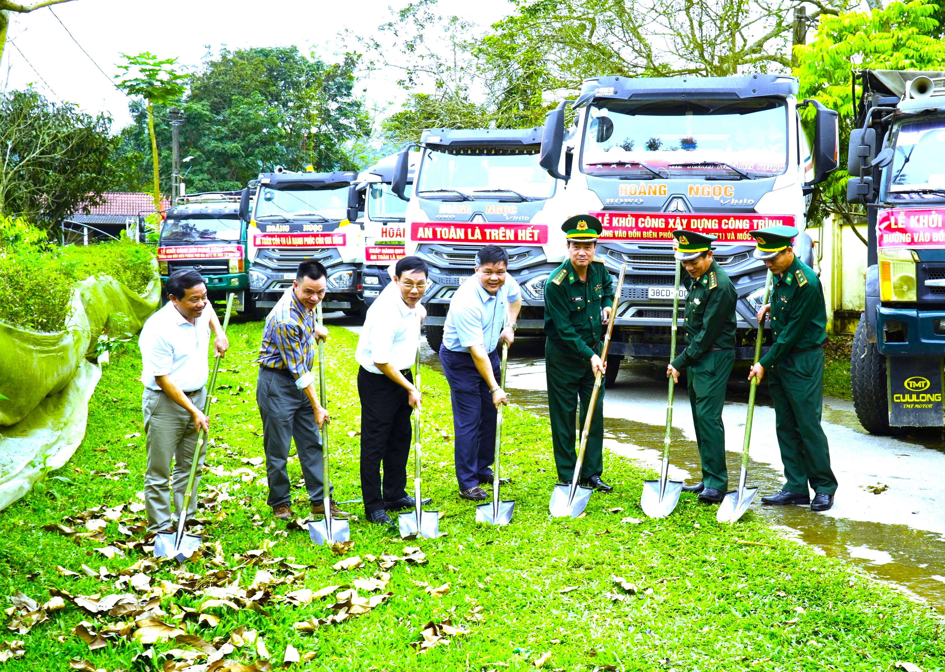 Khởi công xây dựng đường vào Đồn Biên phòng Phú Gia và mốc Quốc giới 509