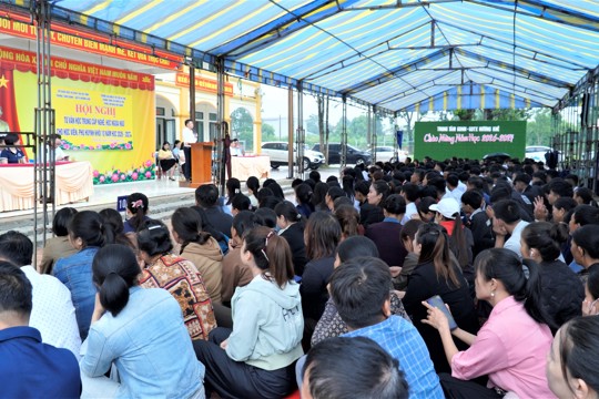 Trung tâm GDNN-GDTX Hương Khê tư vấn học Trung cấp nghề cho phụ huynh và học sinh khối 10 