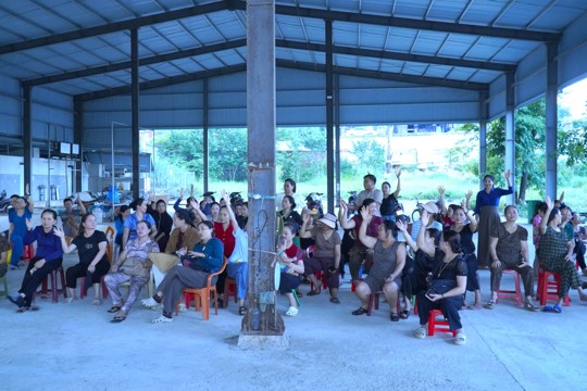 Ban quản lý Chợ Sơn miễn thu phí trông giữ xe, tạo điều kiện thuận lợi cho người dân mua sắm tại Chợ Sơn
