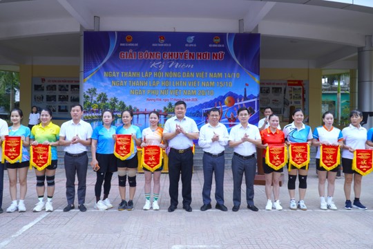 Xã Hương Khê khai mạc Giải bóng chuyền hơi nữ năm 2026 