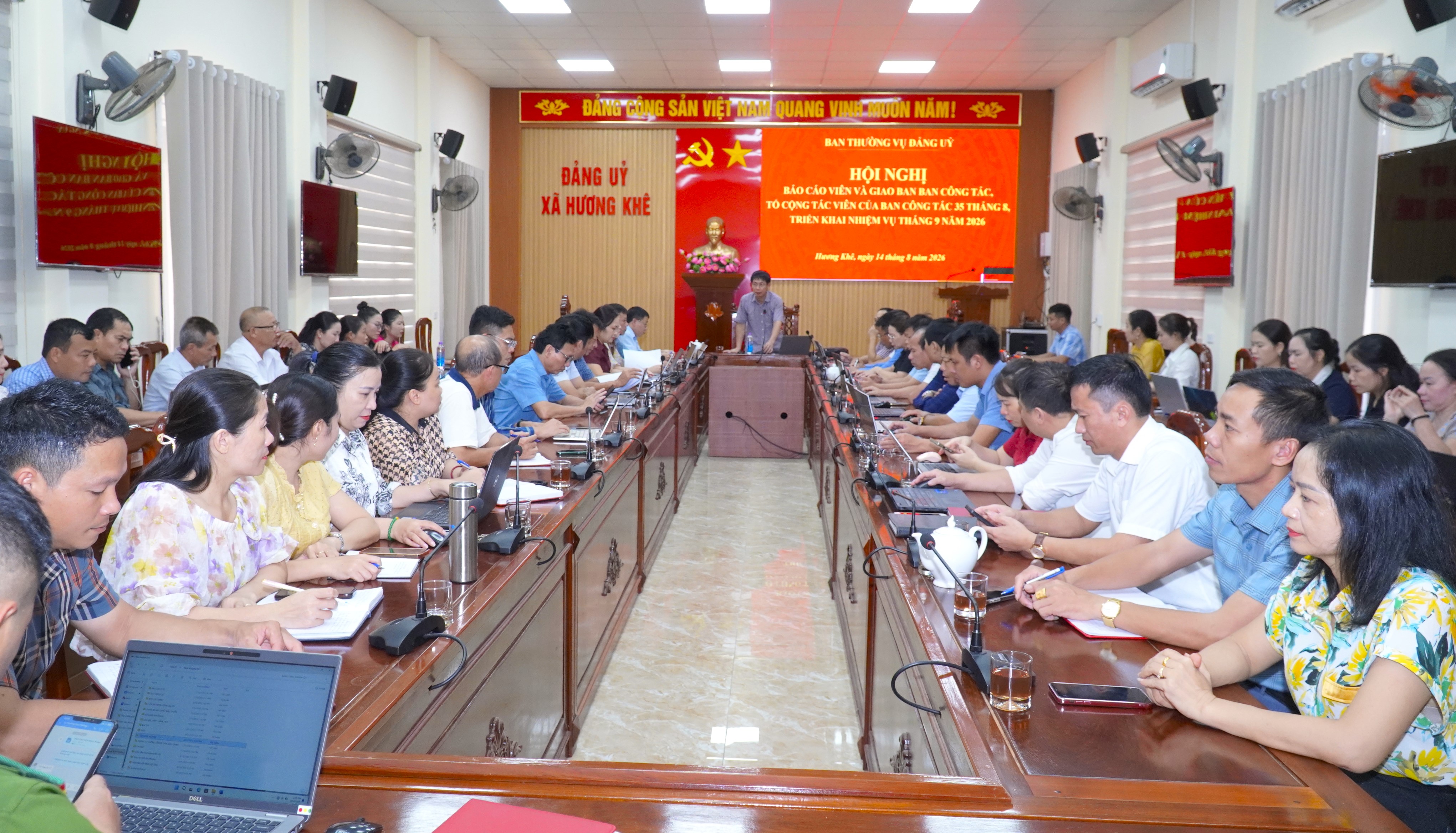 Hội nghị Báo cáo viên tháng 8 và giao ban Ban Công tác 35 xã Hương Khê