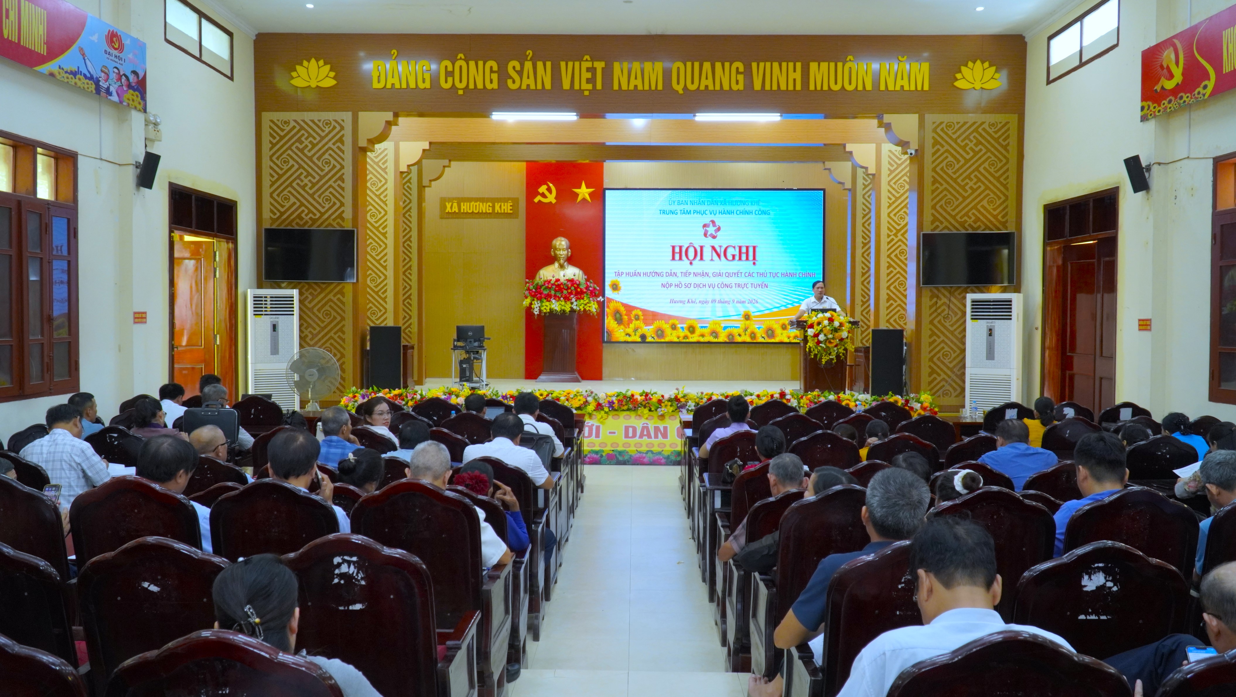 Hương Khê tập huấn sử dụng dịch vụ công trực tuyến, quy trình giải quyết thủ tục hành chính