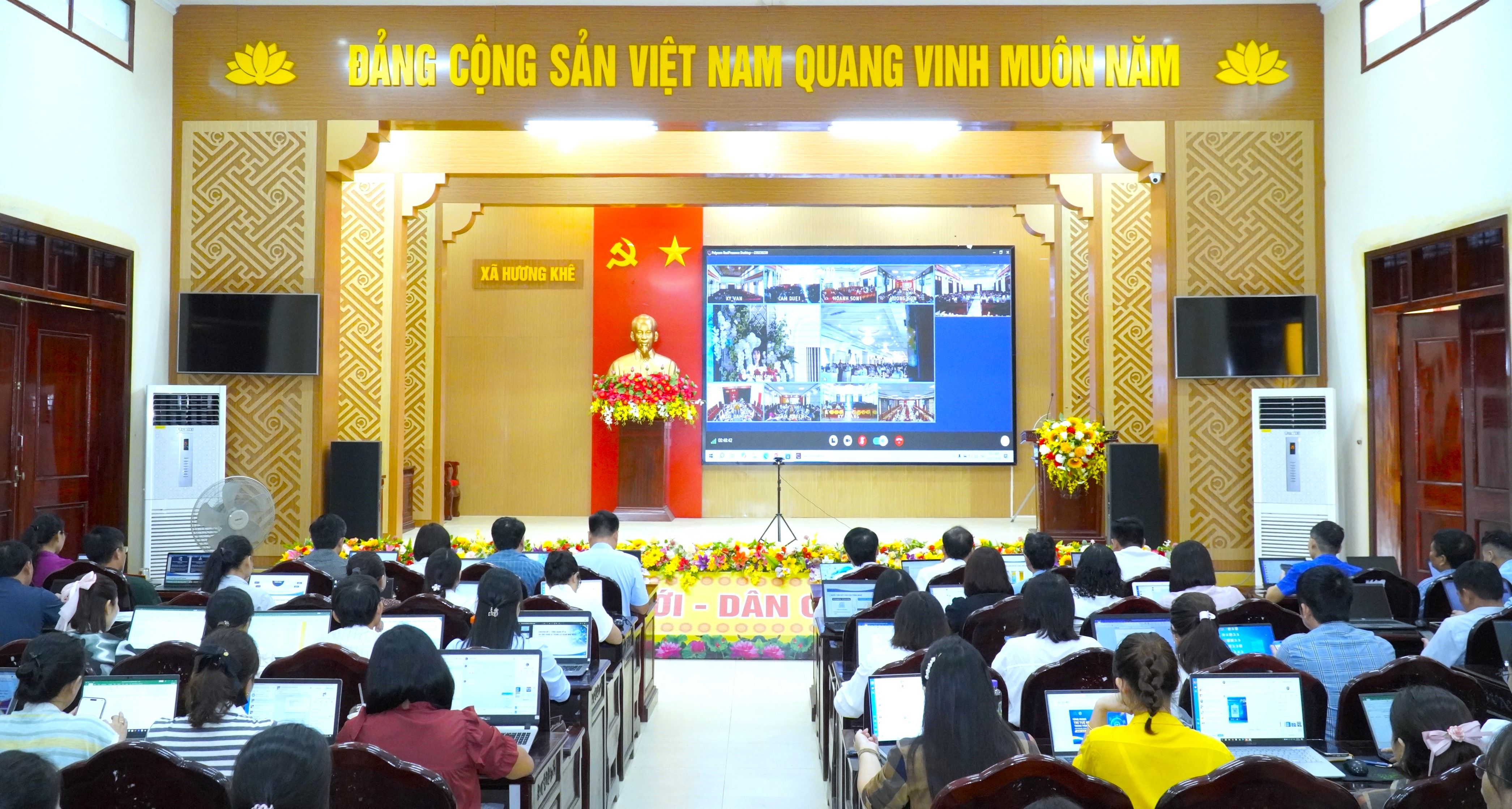 Xã Hương Khê tham gia hội nghị tập huấn, hướng dẫn ứng dụng trí tuệ nhân tạo (AI) trong thực thi công vụ