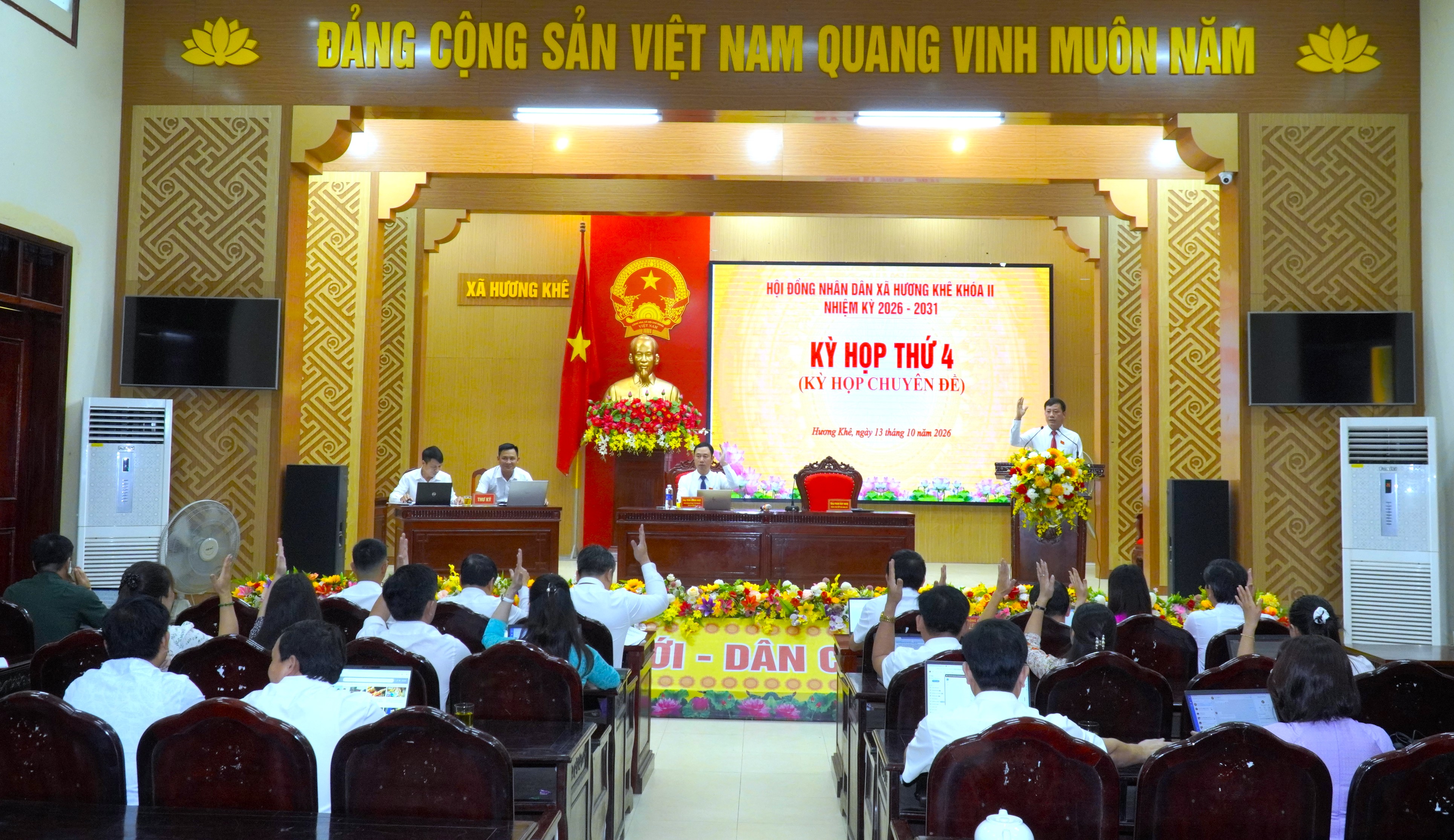 HĐND xã Hương Khê khóa II, nhiệm kỳ 2026–2031 tổ chức Kỳ họp thứ 4
