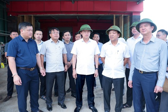 Phó Bí thư Thường trực tỉnh ủy, Chủ tịch HĐND tỉnh kiểm tra, đôn đốc tiến độ Tiểu dự án cải thiện cơ sở hạ tầng đô thị Hương Khê 