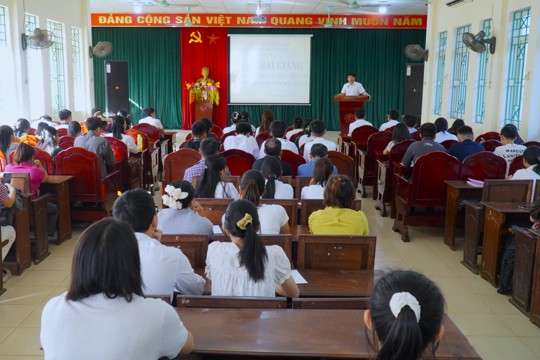 Trung tâm Chính trị xã Hương Khê khai giảng lớp Bồi dưỡng lý luận chính trị dành cho đảng viên mới khóa II năm 2026