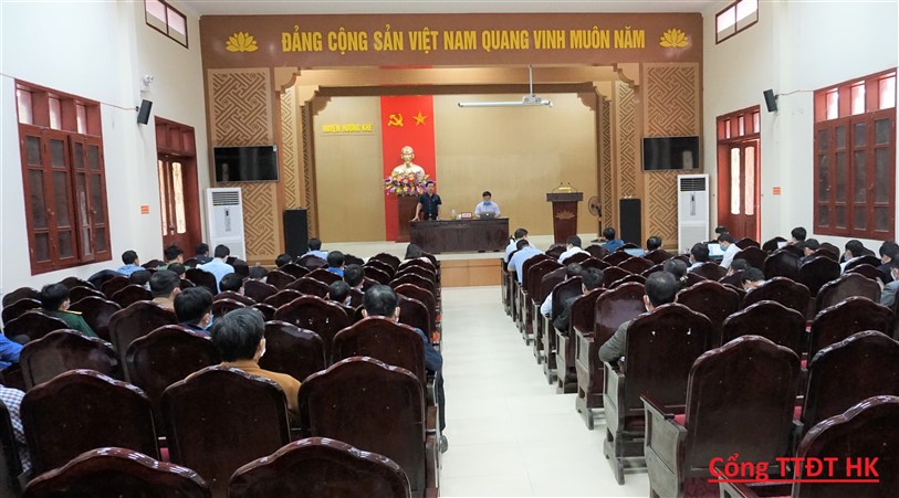 UBND huyện họp đánh giá tình hình kinh tế - xã hội tháng 4; triển khai nhiệm vụ trọng tâm tháng 5 năm 2020