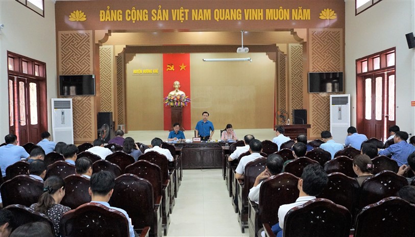 Thường trực Ban chỉ đạo NTM huyện làm việc với hai xã Phú Gia và Hương Trạch về xây dựng xã đạt chuẩn NTM nâng cao.