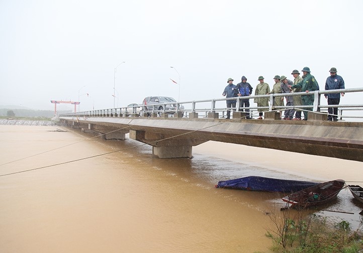 Đoàn công tác Ban chỉ đạo Trung ương về PCTT kiểm tra tình hình tại huyện Hương Khê