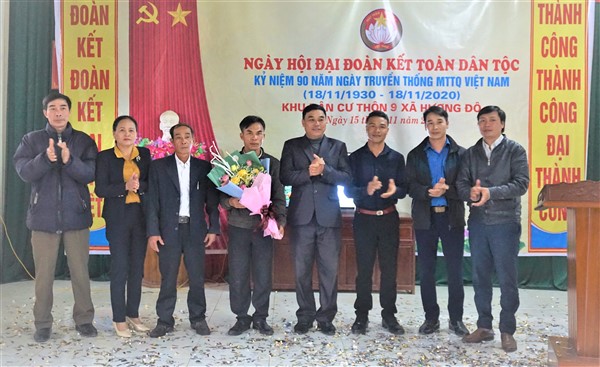 Thôn 9, xã Hương Đô tổ chức ngày hội đại đoàn kết toàn dân tộc.