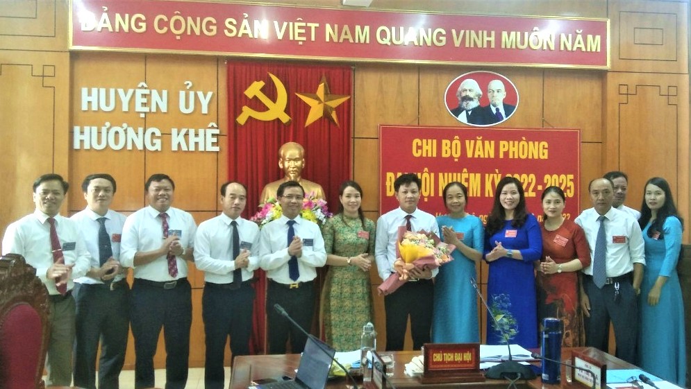 5/5 chi bộ trực thuộc Đảng bộ cơ quan Huyện ủy hoàn thành Đại hội nhiệm kỳ 2022-2025. 