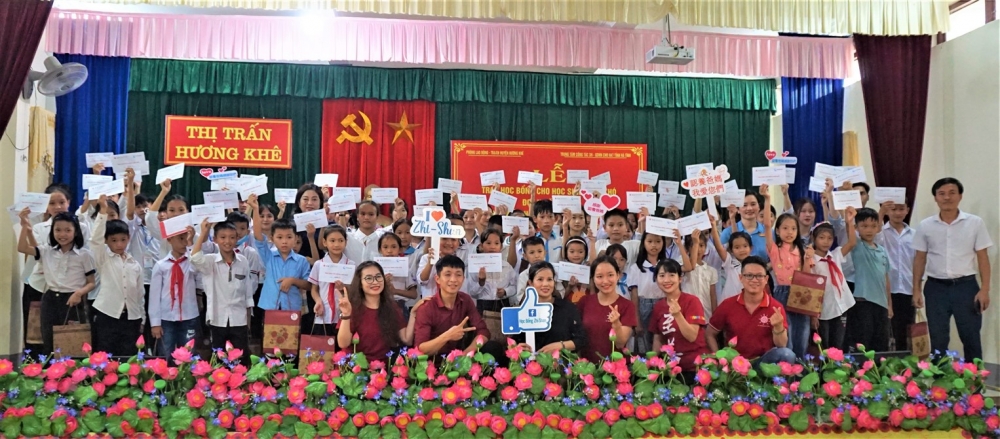 63 học sinh vượt khó huyện Hương Khê, nhận học bổng Dự án Zhi Shan