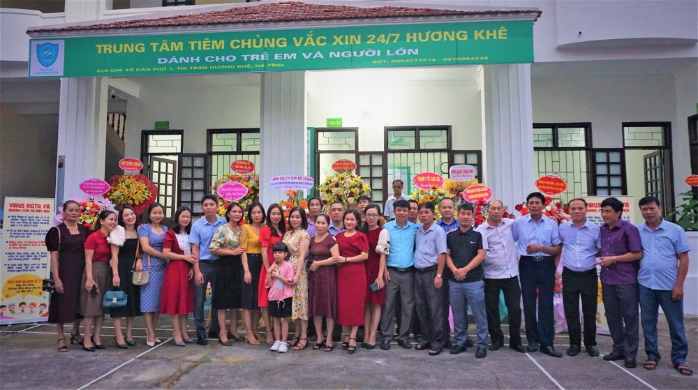 Khai trương Trung tâm tiêm chủng Vắc xin 24/7 Hương Khê