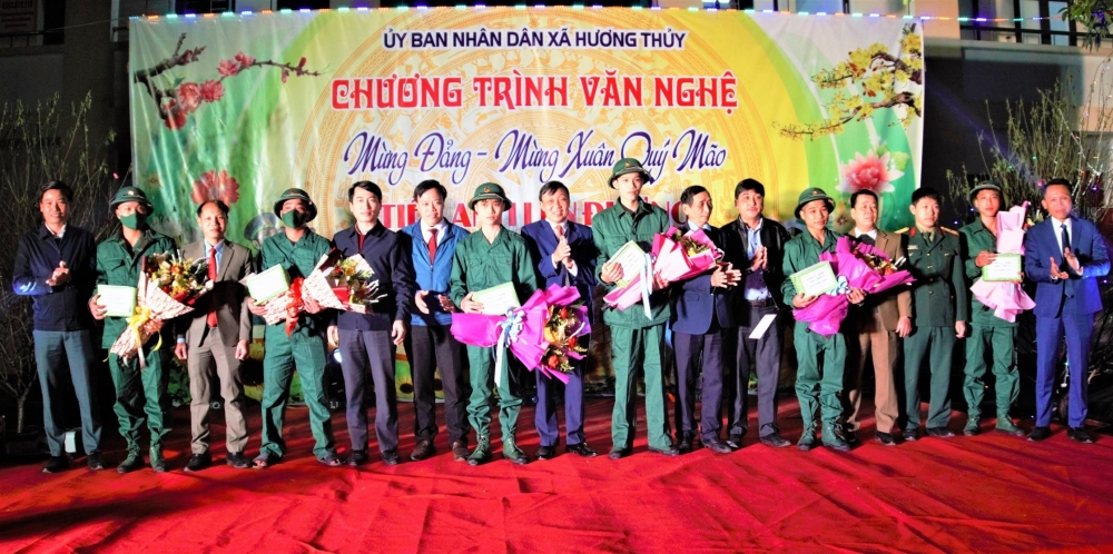 Hương Thủy sôi nổi đêm văn nghệ “mừng Đảng, mừng Xuân, tiễn anh lên đường”