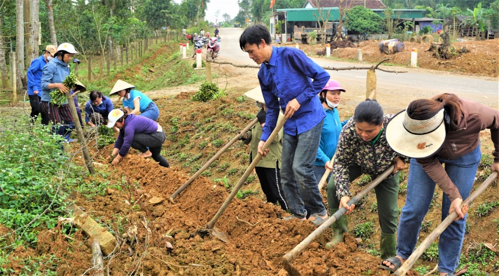  Hương Xuân phát động trồng hàng rào cây xanh ở khu dân cư