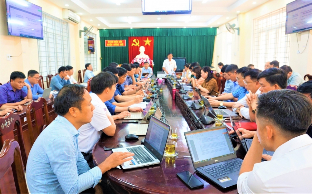   Họp thường kỳ UBND huyện triển khai nhiệm vụ quý II và tháng 4 năm 2023  