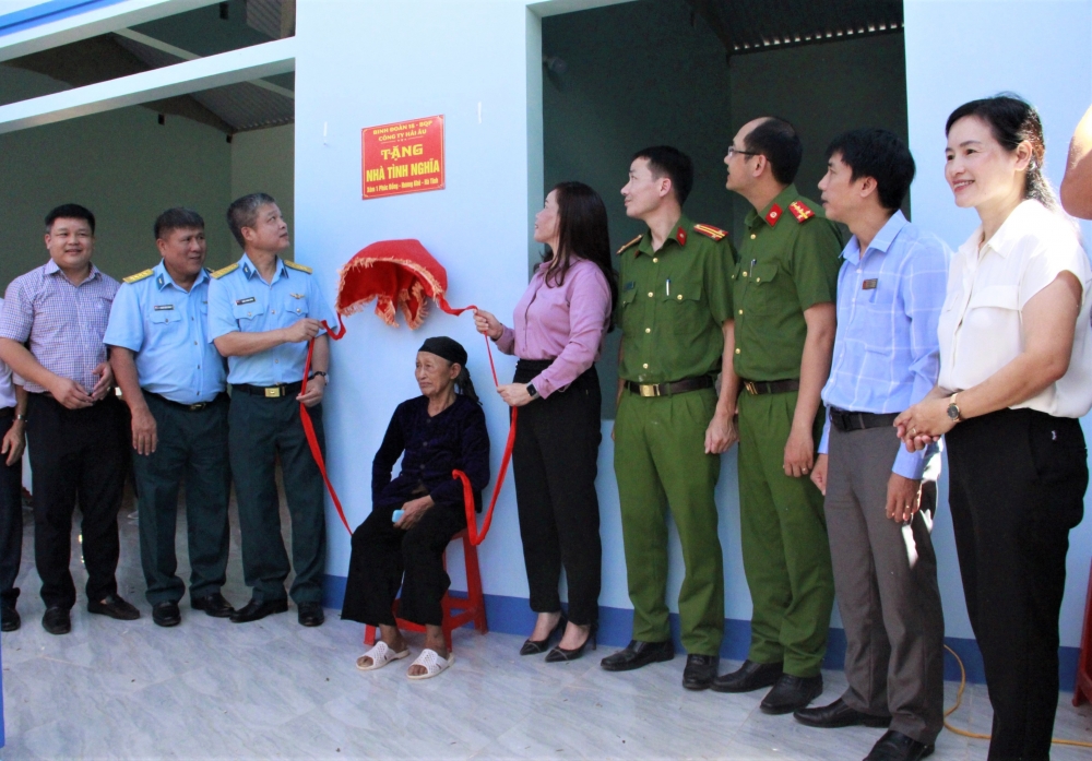 Khánh thành, bàn giao Nhà tình nghĩa cho mẹ Liệt sỹ ở Phúc Đồng