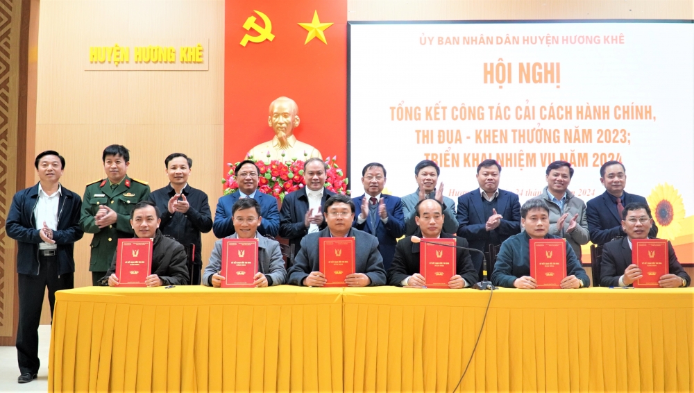 Hương Khê triển khai công tác cải cách hành chính; thi đua, khen thưởng năm 2024