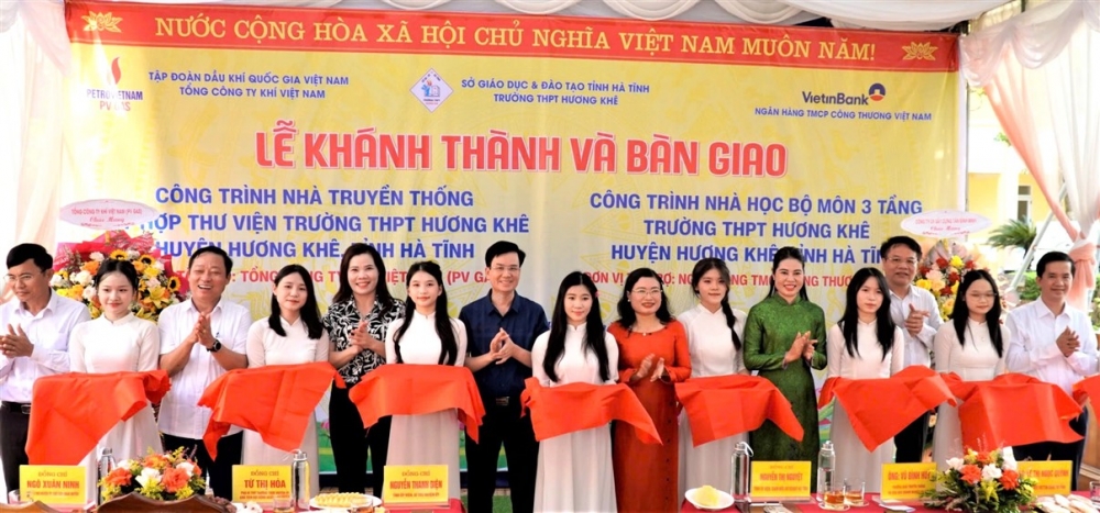 Khánh thành Nhà học bộ môn và Nhà truyền thống kết hợp thư viện Trường THPT Hương Khê