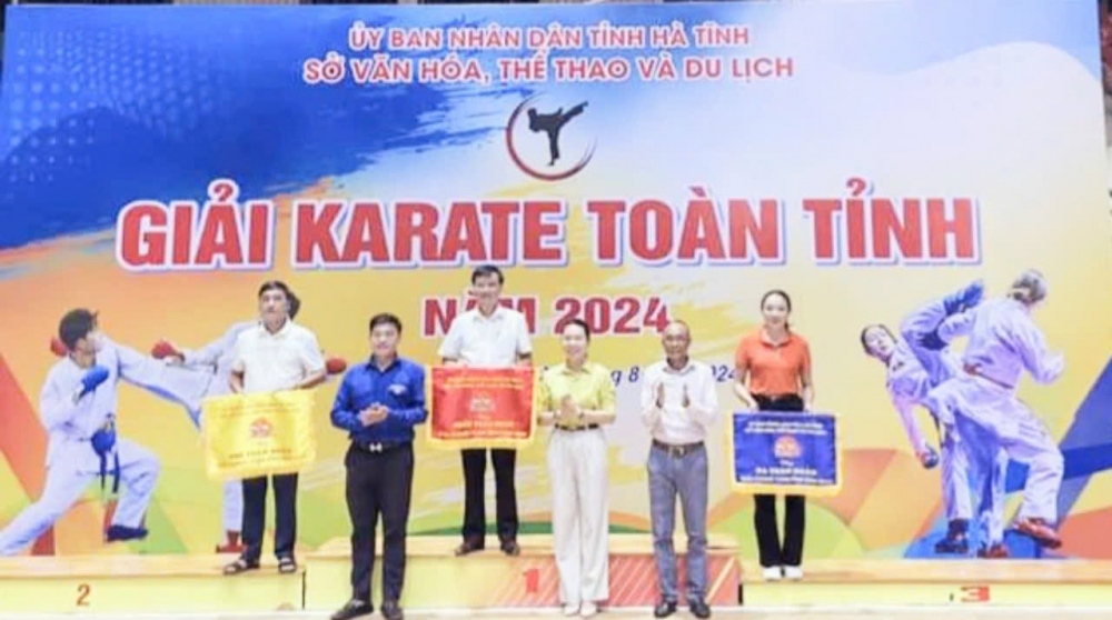 Hương Khê giành giải Nhì toàn đoàn giải Karate tỉnh Hà Tĩnh năm 2024