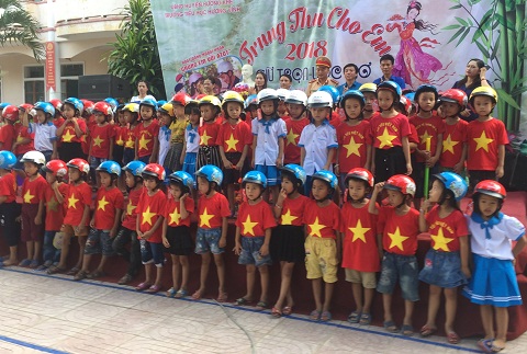 Trường TH Hương Vĩnh tổ chức Lễ trung thu 2018.