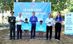 Khởi công 2 ngôi nhà hạnh phúc cho trẻ em dân tộc Chứt bản Rào Tre xã Hương Liên