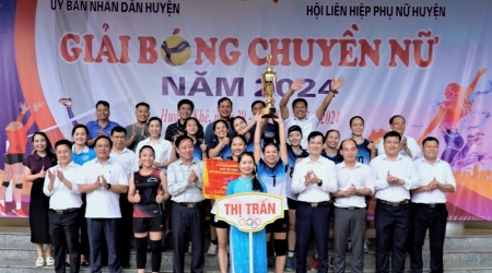 Thị trấn vô địch giải Bóng chuyền nữ huyện Hương Khê năm...